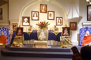 Guru altars at Hansa Temple